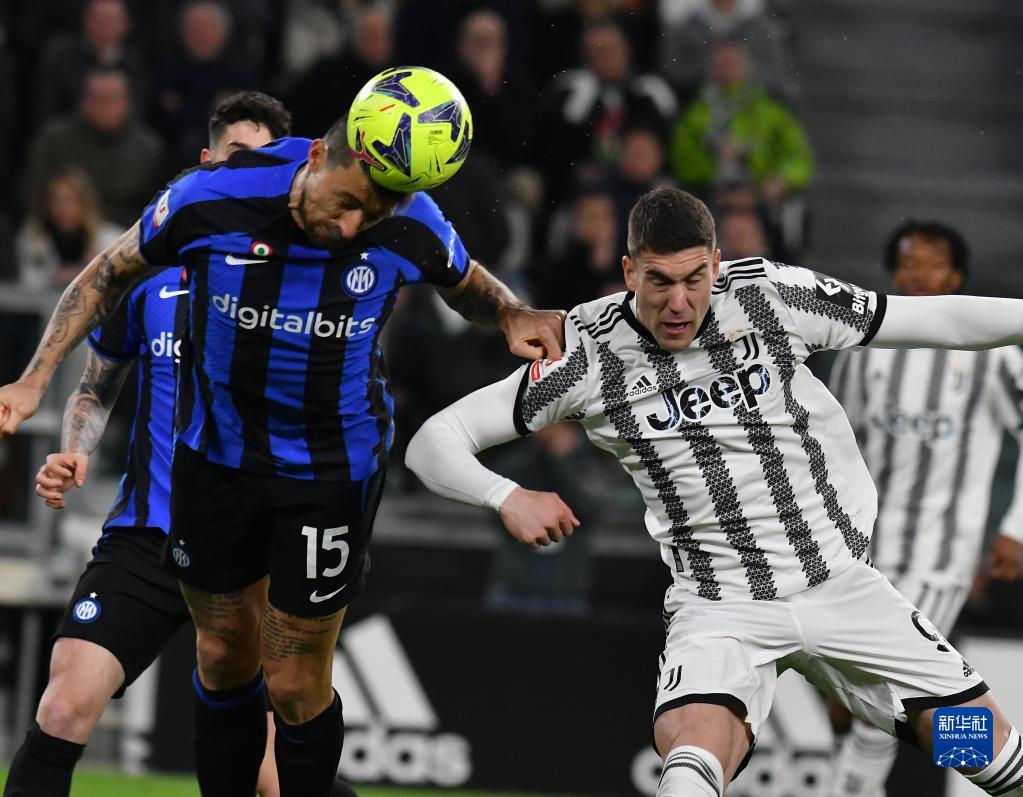 迪马：斯卡尔维尼右内收肌拉伤，将继续因伤缺阵（迪马：斯卡尔维尼右腿内收肌拉伤，仍将缺席比赛）