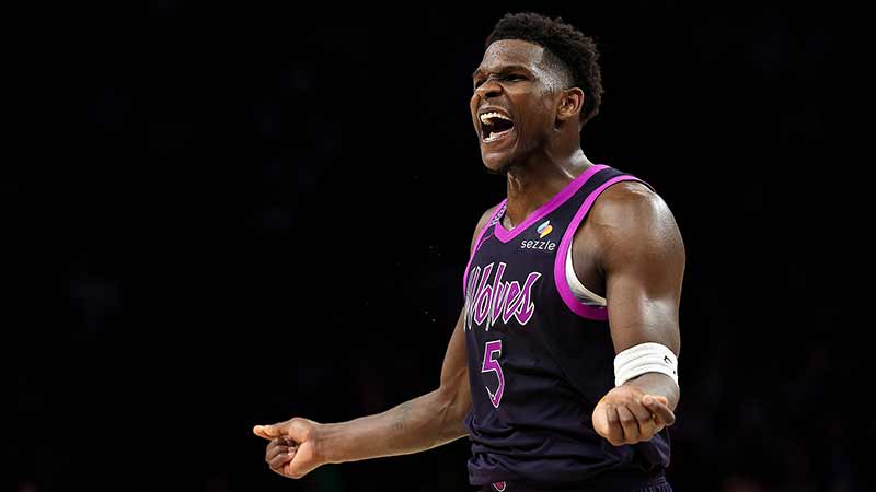 中超比赛亮点：上海申花绝杀广州队,（中超焦点战：上海申花补时绝杀广州队）