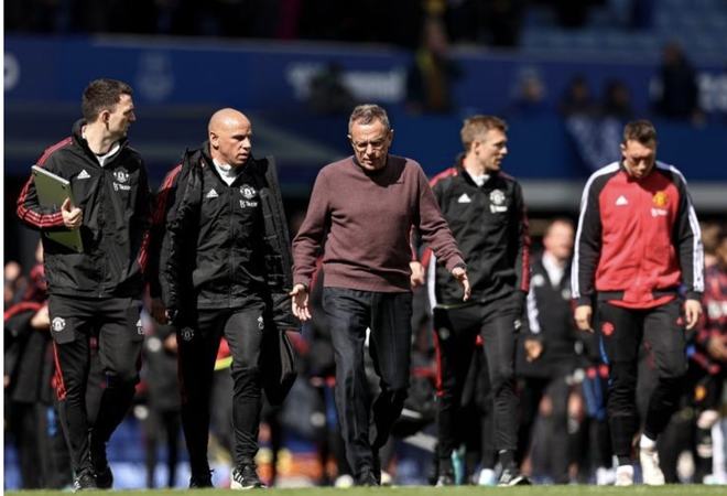 尤文vs都灵：伊尔迪兹领衔，DV9、库普、鲁加尼出战（尤文对阵都灵：伊尔迪兹率队，DV9、库普、鲁加尼出战）