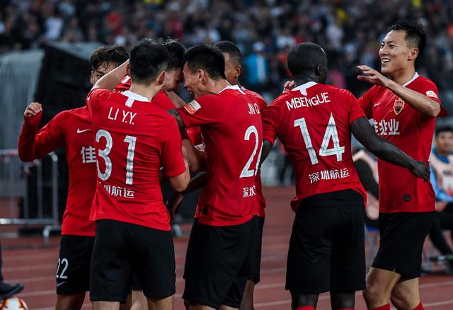 足球世界杯亚洲区最新赛事分析（足球世界杯亚洲区最新赛况解析）