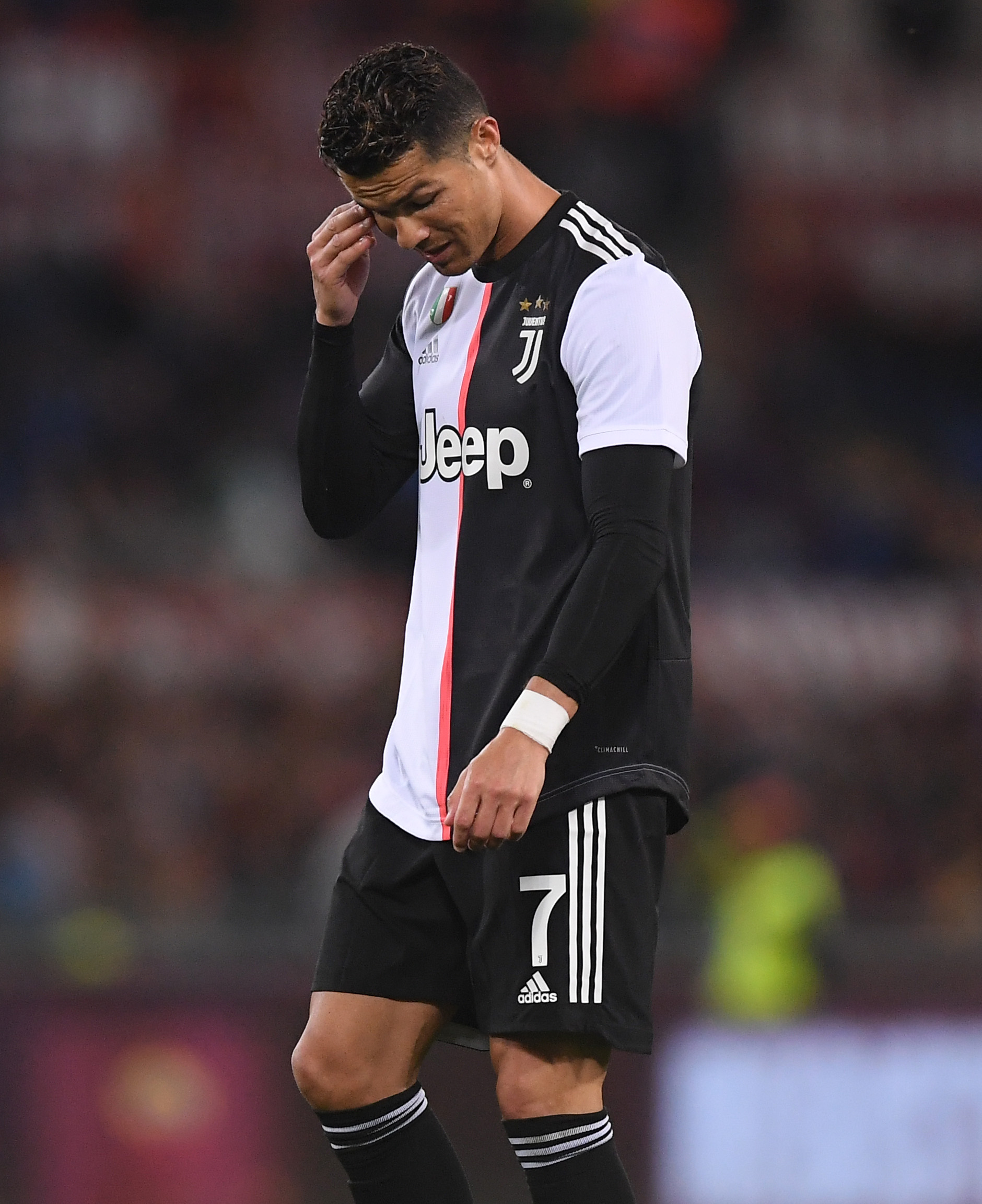 罗马诺：J罗将离开莱昂，2026年他将再度成为自由球员（罗马诺：J罗将告别莱昂，2026年重回自由身）