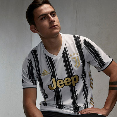 康宁汉姆前两场比赛均错失良机，本场命中关键中投率队取胜（前两战机会频失，康宁汉姆此役命中致胜中投率队获胜）