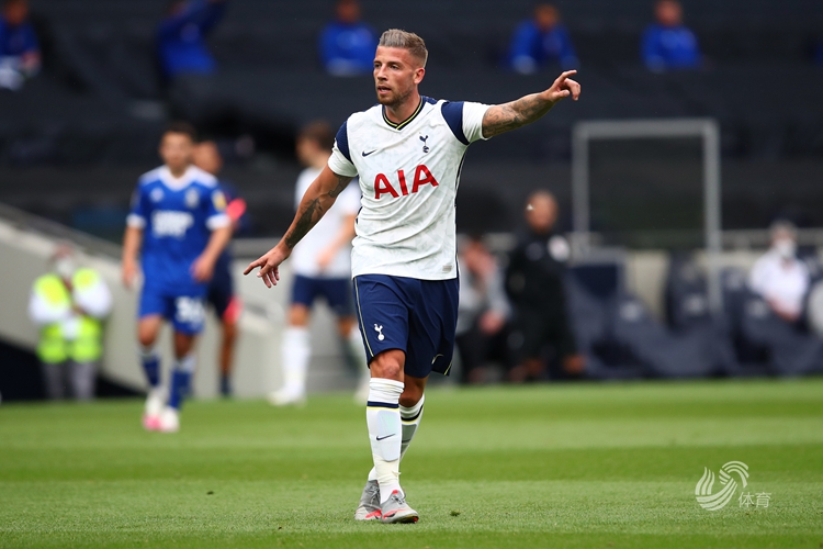 美记：雄鹿交易字母哥的前提是他本人提要离开，但目前并未发生（美记：除非字母哥主动申请离队，雄鹿才会交易；目前尚未发生）